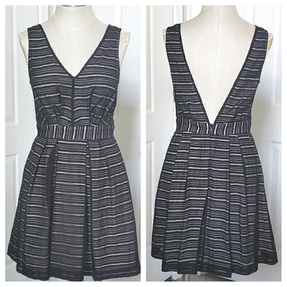 BCBGENERATION Black Cream Sleeveless Fit And Flare Dress Backless - Picture 1 of 14